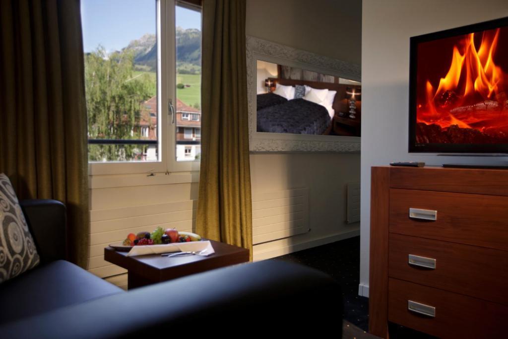 Hotel Baeren Зигрисвиль Номер фото